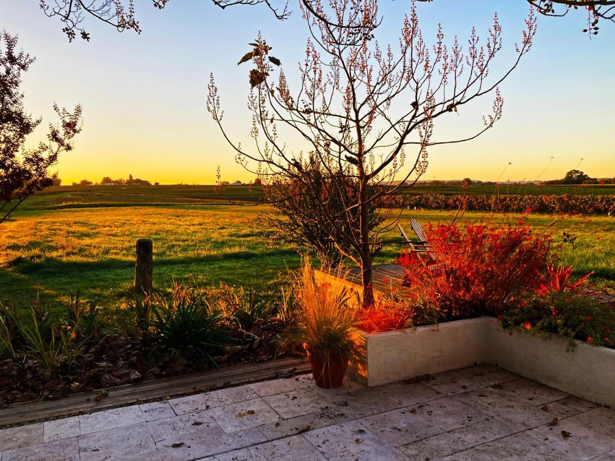 Logis De Tirac Bed & Breakfast Lorignac ภายนอก รูปภาพ