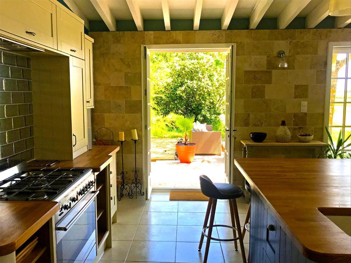 Logis De Tirac Bed & Breakfast Lorignac ภายนอก รูปภาพ