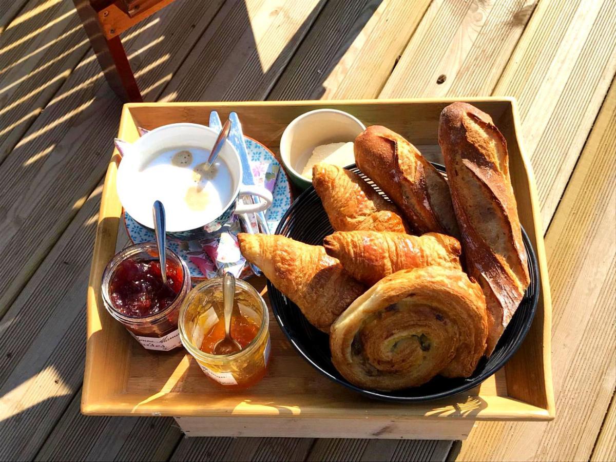 Logis De Tirac Bed & Breakfast Lorignac ภายนอก รูปภาพ