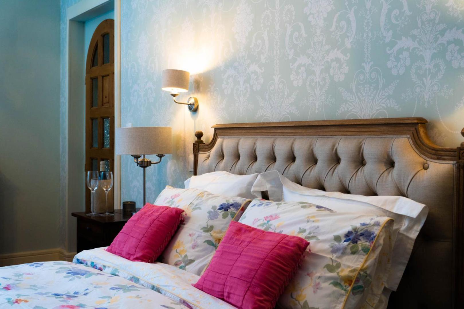 Logis De Tirac Bed & Breakfast Lorignac ภายนอก รูปภาพ