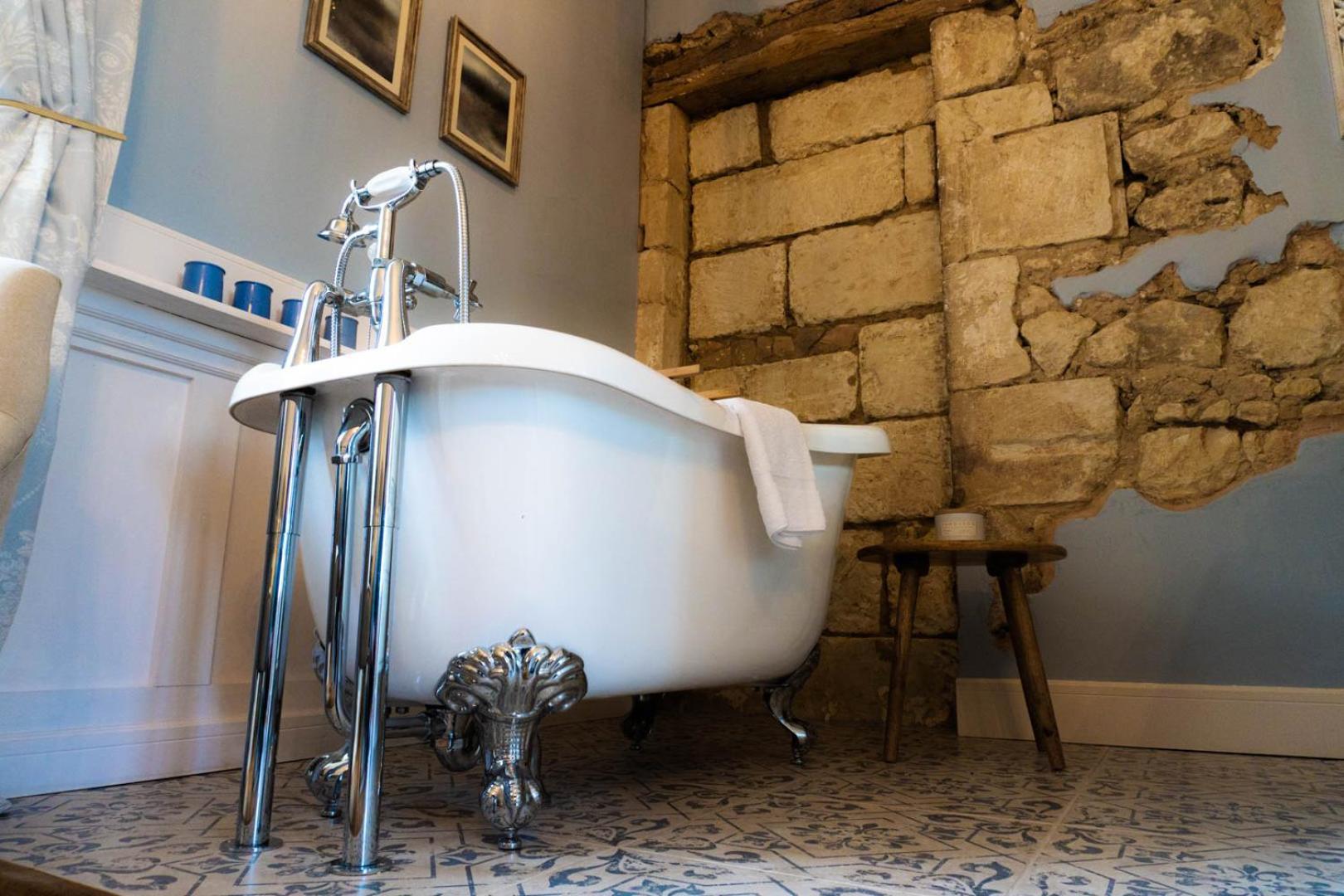 Logis De Tirac Bed & Breakfast Lorignac ภายนอก รูปภาพ